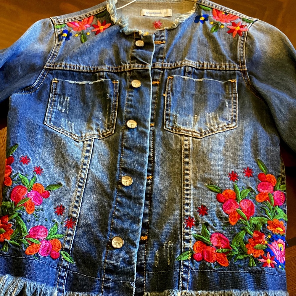 Desigual Embroidered Floral Denim Jacket size 38 US size 4